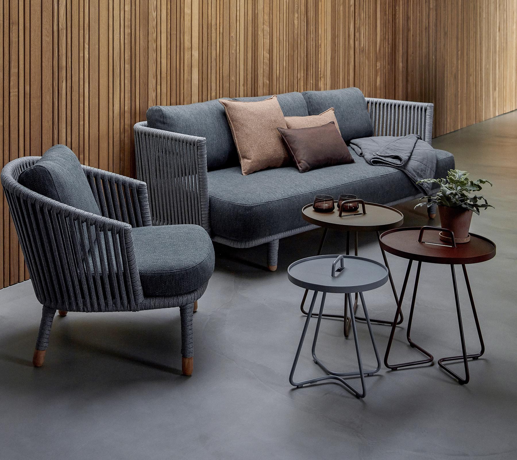 Moments lounge chair