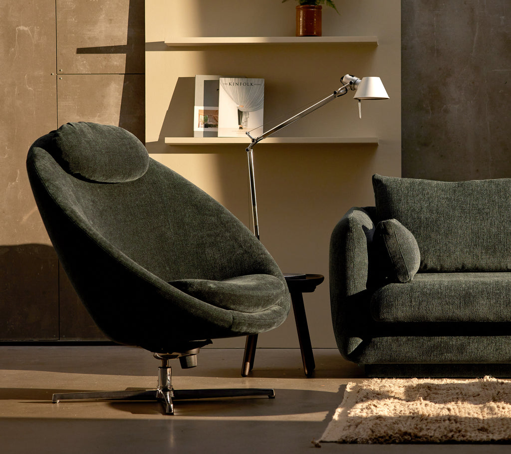 Pace lounge chair