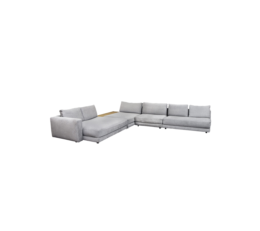 Scale corner sofa w/ table & armrest (8)