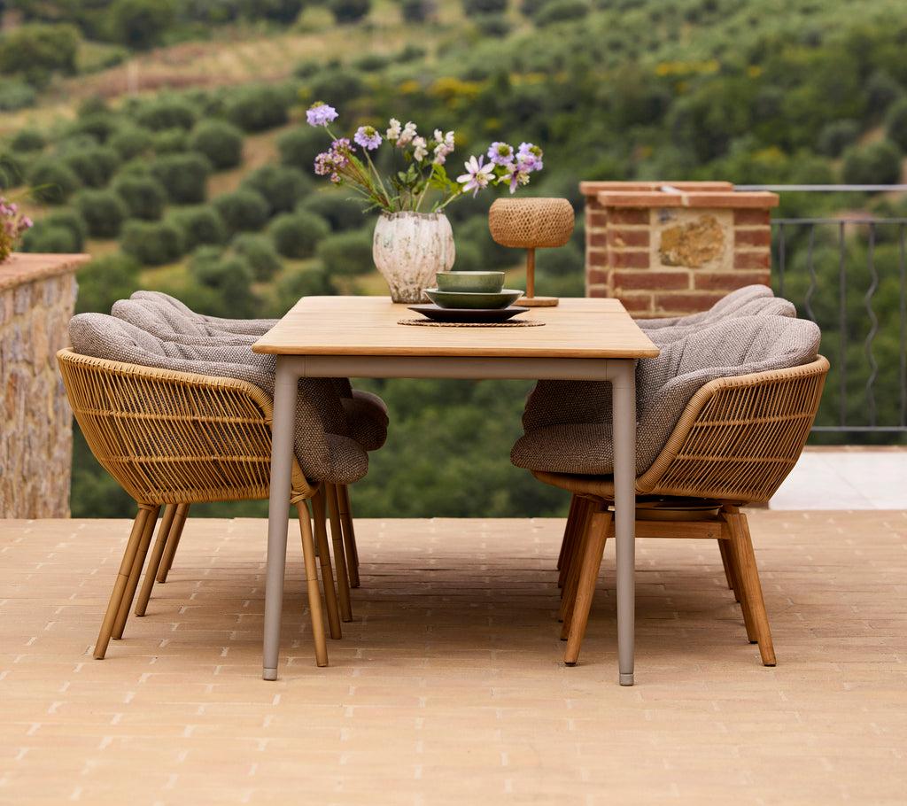 Core dining table, 274x90 cm