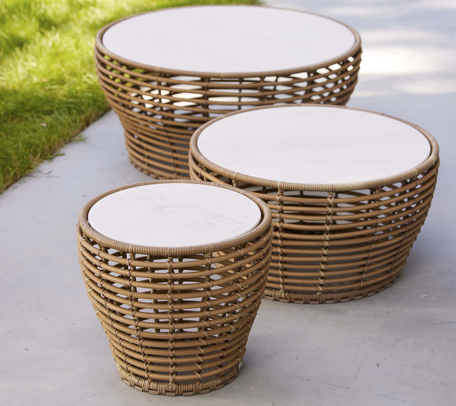 Basket coffee table, small