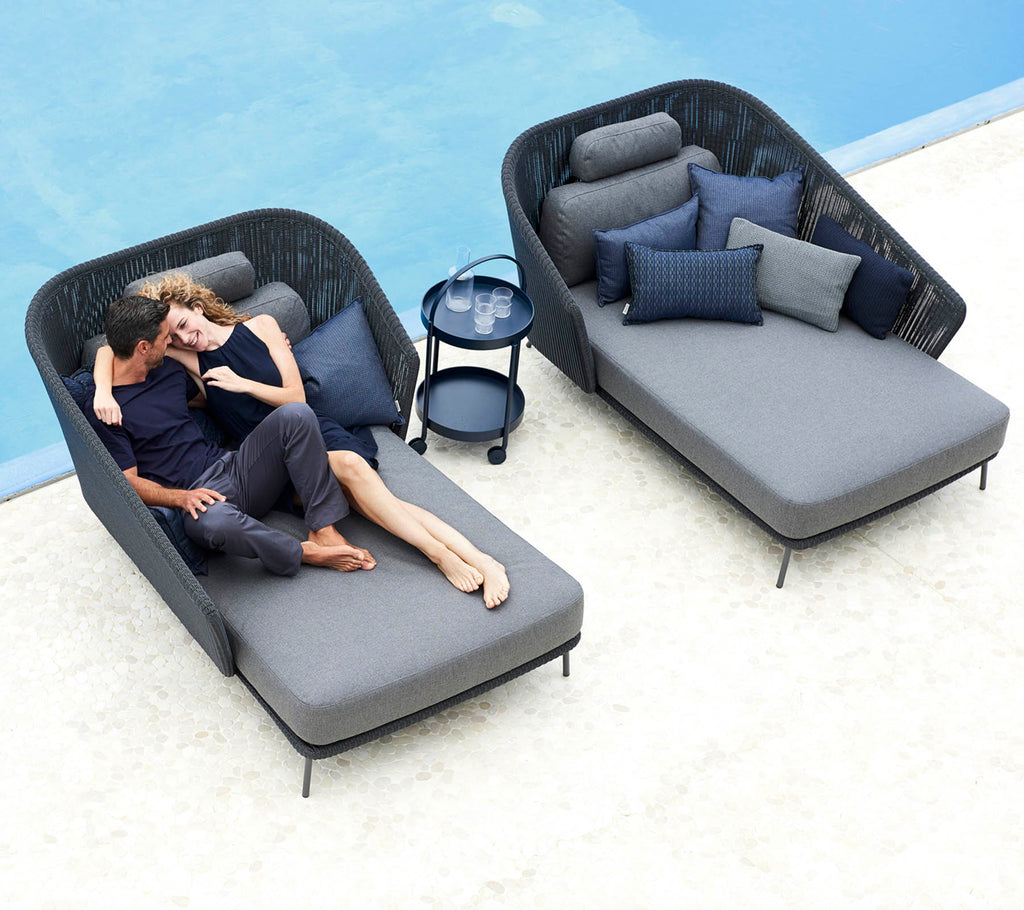 Mega daybed, right